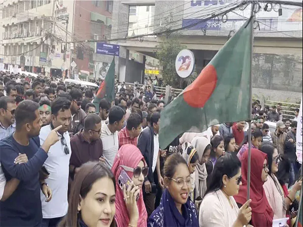 ভারতীয় হাই কমিশন অভিযান বিএনপির, আটকে দিল পুলিস