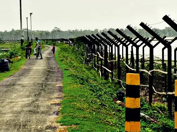 সাত হাজার ফেললেই নিশ্চিন্তে সীমান্ত পার,&nbsp;আশান্ত বাংলাদেশ, রমরমা কারবার দালালদের&nbsp;