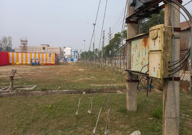বুনিয়াদপুরে খেলার মাঠ ব্যবহার হচ্ছে অনুষ্ঠানে