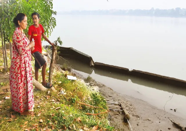 গঙ্গাভাঙন গিলে খেতে বসেছে দেবদ্বার পার্ককে, দ্রুত প্রশাসনিক ব্যবস্থার দাবি