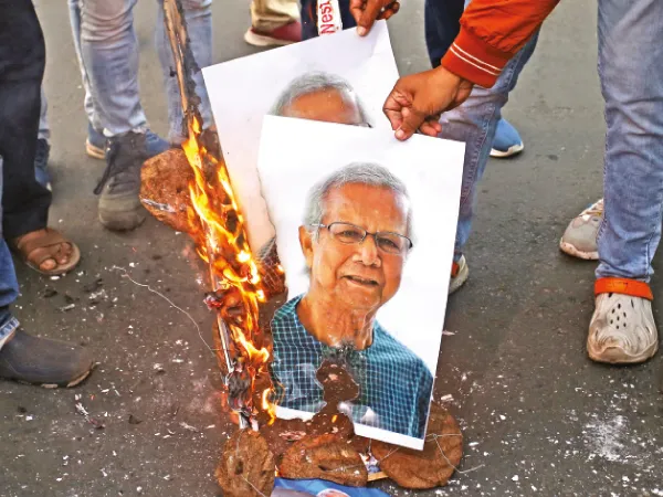 &lsquo;জয় বাংলা&rsquo; আর জাতীয় স্লোগান নয়,&nbsp;মুজিবকে মুছে দিতে মরিয়া নতুন বাংলাদেশ