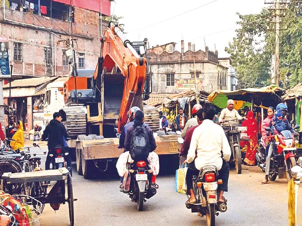 কেশিয়াড়িতে যানবাহনের চাপ বাড়ছে, বাইপাস রাস্তা তৈরির দাবি স্থানীয়দের&nbsp;