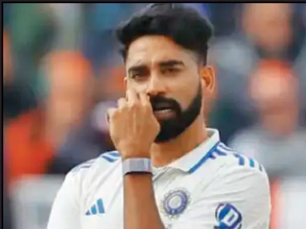 সিরাজের পাশে দাঁড়ালেন শাস্ত্রী