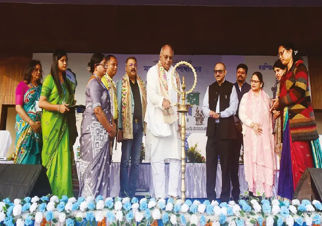 কাওয়াখালির বিশ্ব বাংলা শিল্পী হাটে শুরু হস্তশিল্প মেলা, প্রবেশ নিঃশুল্ক