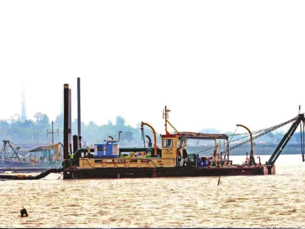 গঙ্গাসাগর মেলার আগেই মুড়িগঙ্গায় চলছে ড্রেজিং, চওড়া হচ্ছে নদীপথ