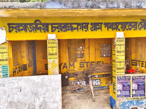 নবদ্বীপ বহু যাত্রী প্রতীক্ষালয়েরই বেহাল দশা, ব্যবস্থা নেয়নি প্রশাসন
