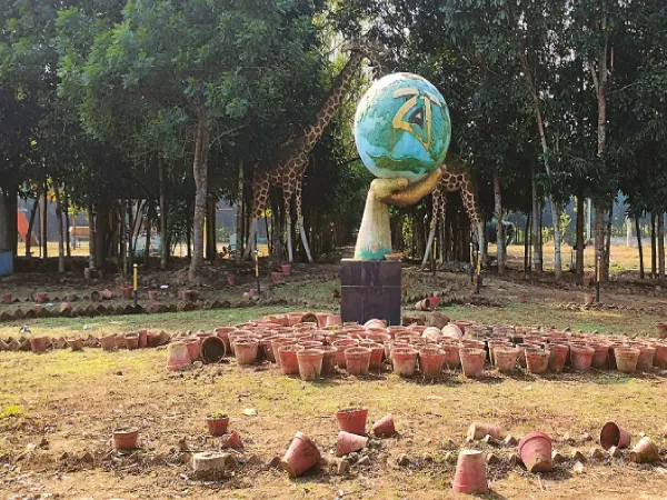 রক্ষণাবেক্ষণের অভাবে মঙ্গলদ্বীপ যেন মরুভূমি