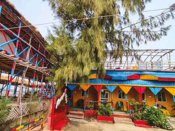 বারে বারে কটেজে আগুন কেন, মৌসুনিতে নিরাপত্তা নিয়ে উঠছে প্রশ্ন