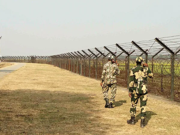 অস্থির বাংলাদেশ, বনগাঁয় বাড়তে পারে &lsquo;ধুর&rsquo; পাচার,&nbsp;সতর্ক বিএসএফ