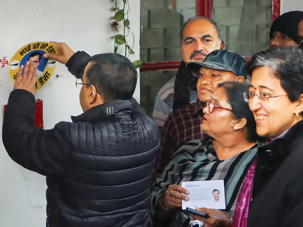 প্রকৃত ভোটারদের নাম কেটে দিল্লিতে জিততে চায় বিজেপি, তোপ আপের
