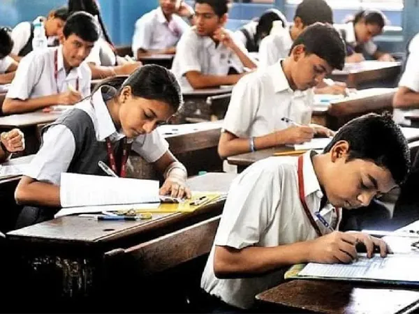 স্কুলশিক্ষায় ফিরছে পাশ-ফেল প্রথা,&nbsp;পঞ্চম ও অষ্টম শ্রেণিতে মূল্যায়ন&nbsp;