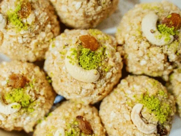 মোয়া যাচ্ছে দুবাই-লন্ডন-সুইডেন