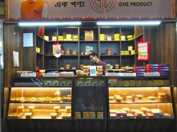 মমতার পথে হেঁটেই এবার জয়নগরের মোয়ার প্রসারে উদ্যোগী মোদি সরকার