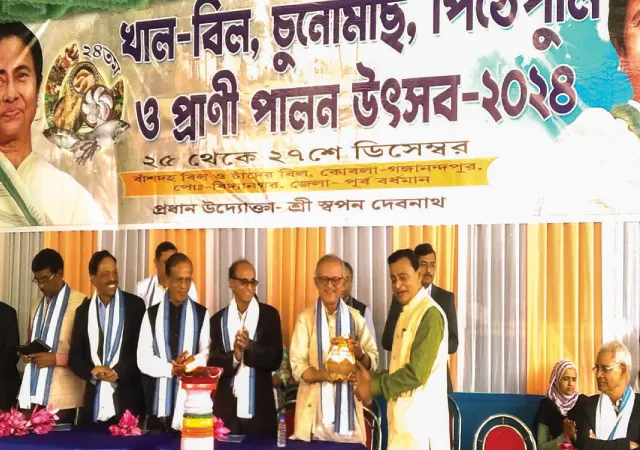 পূর্বস্থলীতে খাল-বিল, চুনো মাছ, পিঠেপুলি, প্রাণিপালন উৎসব শুরু
&nbsp;