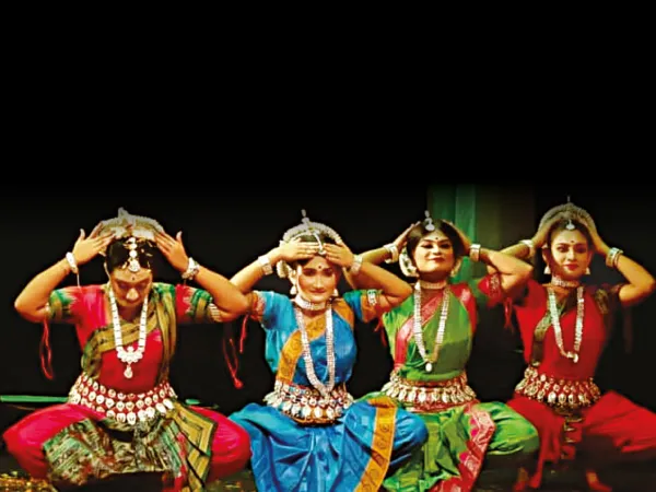 ভিন্ন ধারার নৃত্য প্রযোজনা