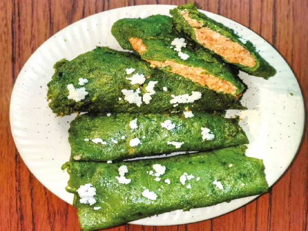 ছানা পালং পাটিসাপটা