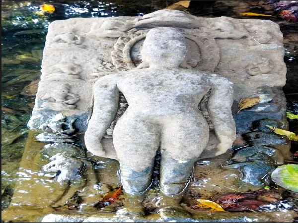খাতড়ায় শিলাবতী থেকে জৈন মূর্তি উদ্ধার