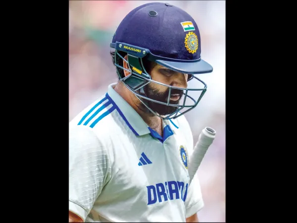 খাদের কিনারায় অধিনায়ক রোহিত