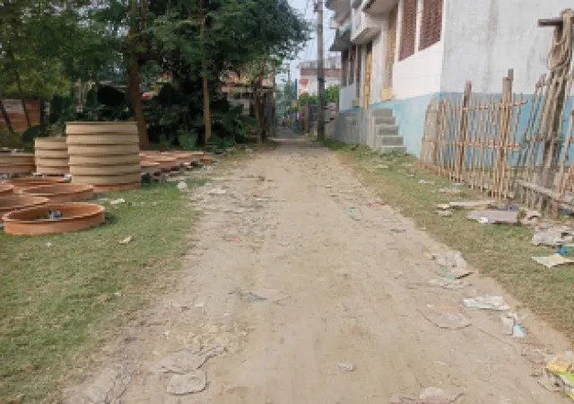 পুরাতন মালদহের ১৯ নম্বর ওয়ার্ডে ৩০টির বেশি রাস্তা কাঁচা