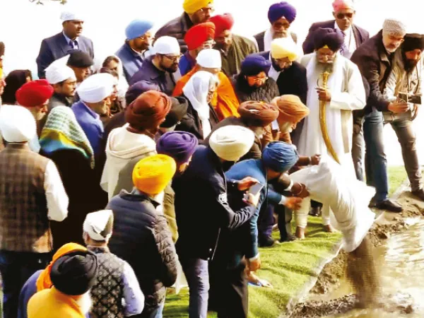 সস্তার রাজনীতি, মনমোহনের শেষকৃত্য বিতর্কে কংগ্রেসকে কটাক্ষ কেন্দ্রীয় মন্ত্রী হরদীপের