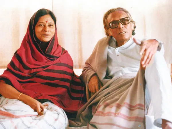 &lsquo;স্নান না করলে খেতে দেব না&rsquo;
&nbsp;