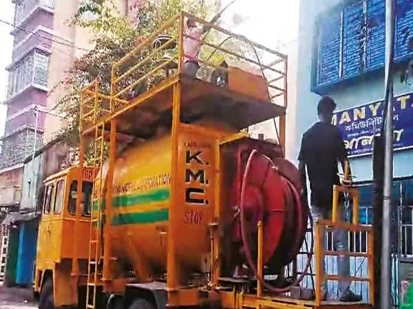 &lsquo;অল ইন ওয়ান&rsquo; ওয়াটার স্প্রিঙ্কলার, সাফাইয়ে নয়া পদক্ষেপ কলকাতা পুরসভার
&nbsp;