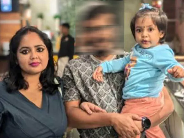 পিস হাভেনে রাখা বউমা-নাতনির দেহ, ছেলের ফেরার অপেক্ষায় নিউ বারাকপুরের বৃদ্ধ বাবা-মা