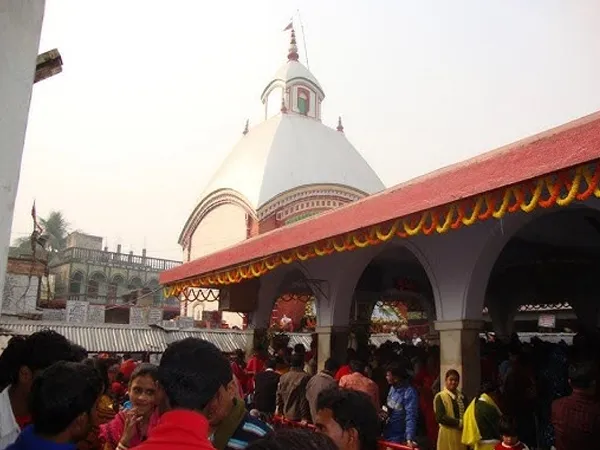 তারাপীঠ মন্দিরের পুজো জায়ান্ট স্ক্রিনে সম্প্রচার করার দাবি