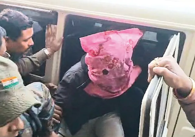 ধৃত জঙ্গি শাদের জাল নথি তৈরি করতে সহযোগিতা করেছিল নওদার সাজিবুল