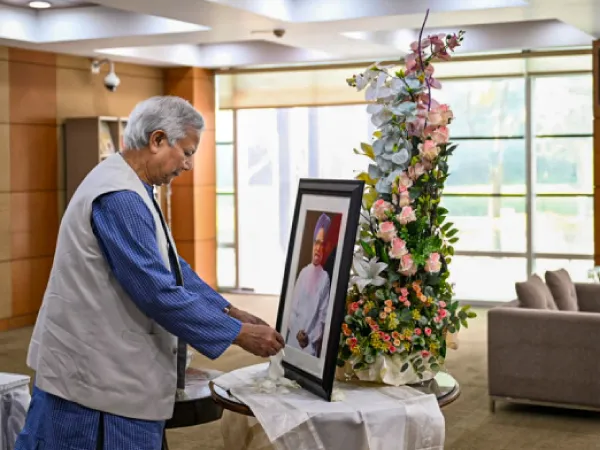 মনমোহনকে শ্রদ্ধা জানালেন ইউনুস