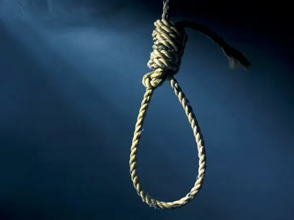 দীঘায় হোটেলে গৃহবধূর ঝুলন্ত দেহ উদ্ধার, আটক স্বামী