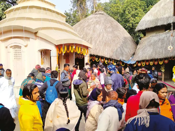 কল্পতরু উৎসব ঘিকে ব্যাপক উন্মাদনা, কামারপুকুর মঠে উপচে পড়ল ভিড়