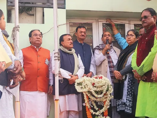 বছর ঘুরলেই বিধানসভা ভোট বাংলায়, মানুষের স্বার্থে লড়াই চালিয়ে যাওয়ার অঙ্গীকার তৃণমূলের