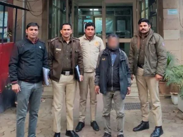দিল্লি থেকে গ্রেপ্তার বাংলাদেশি নাগরিক, ৩ দিনে মিলল ৩০ জনের খোঁজ