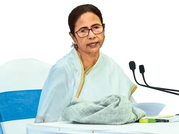 নবান্নে পর্যালোচনা বৈঠক: মুখ্যমন্ত্রীর ভর্ৎসনা একাধিক মন্ত্রী, আমলাকে