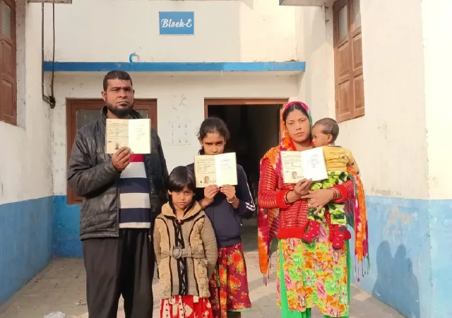 দিল্লিতে পুলিসি হেনস্তা! ভয়ে দিনহাটায় আসছেন সাবেক ছিটের পরিযায়ী শ্রমিকরা
