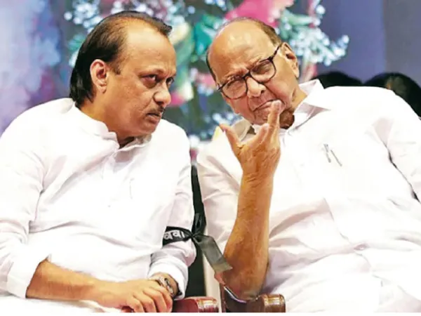 নতুন সমীকরণ! ফড়নবিশের প্রশংসায় উদ্ধবপন্থী শিবসেনা,&nbsp;অজিতের সঙ্গে আলোচনা শারদ পাওয়ারের