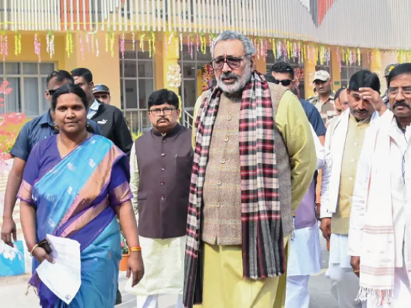 তাঁতশিল্প নয়, কেন্দ্রীয় বস্ত্রমন্ত্রীর মুখে শুধুই রোহিঙ্গা ও পাকিস্তান