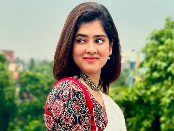 &lsquo;ভালোবাসায় আছি&rsquo;