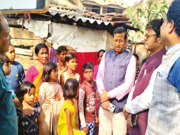 বৈদ্যপুর রথতলায় ভূতের আতঙ্ক দূর করতে প্রশাসনের সচেতনতা প্রচার