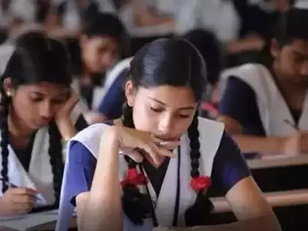 মাধ্যমিকের প্রশ্নপত্রে কিউআর কোডের সঙ্গে সিরিয়াল নম্বরেও জোর দিচ্ছে পর্ষদ&nbsp;