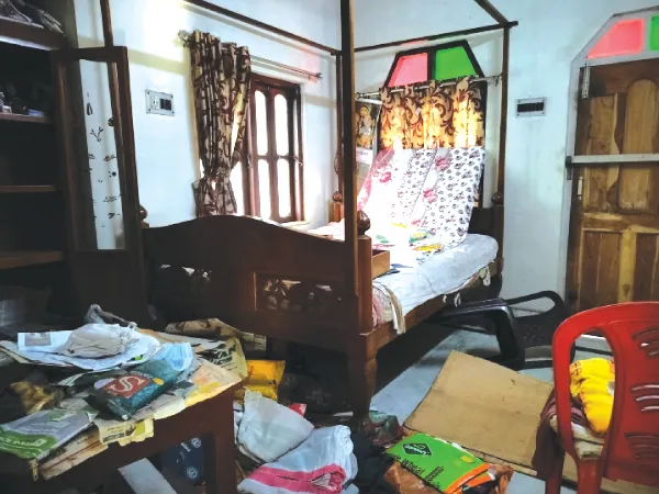 হাওড়ায় ছুটির বিকেলে বাড়িতে ঢুকে লুটপাট, খোয়া গেল ১২ ভরি সোনা &nbsp;