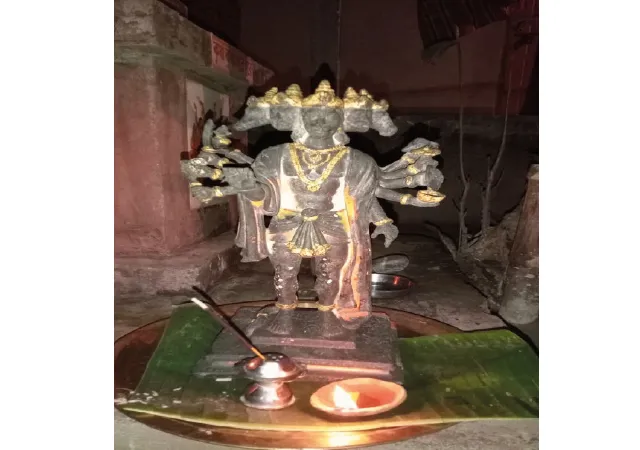 ভেটাগুড়িতে বানিয়াদহ নদী থেকে প্রাচীন মূর্তি উদ্ধার, পুজোপাঠ শুরু