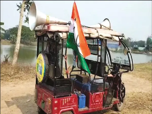 আবাসের টাকা থেকে কমিশন না দেওয়ার জন্য আরামবাগে মাইকিং
