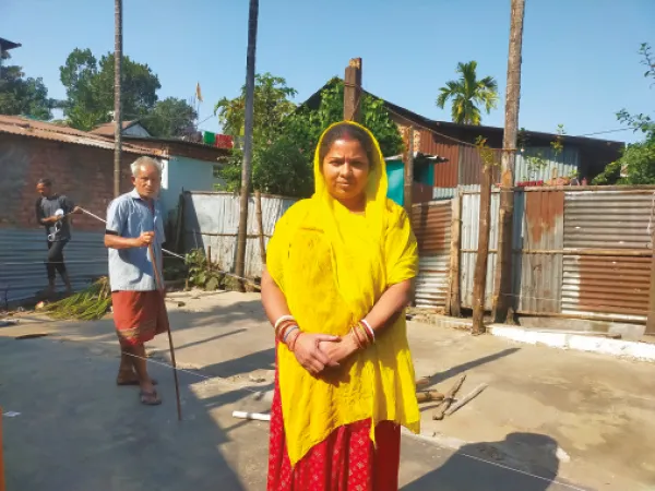 বাংলা আবাস যোজনার টাকা পেয়ে বাড়ির কাজে হাত দিলেন পিঙ্কি