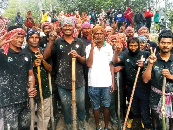 টানা বোমার আওয়াজ, বাঘ পালাল গভীর জঙ্গলে,&nbsp;স্বস্তি ফিরল মৈপীঠে