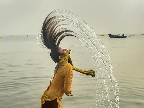 ভাঙনের বিরুদ্ধে লড়ে পুণ্যার্থীদের নিরাপদে স্নানই চালেঞ্জ প্রশাসনের