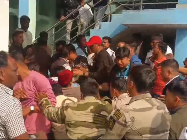 বিডিও অফিসে বচসায় জড়ালেন আরাবুল ও শওকত অনুগামীরা