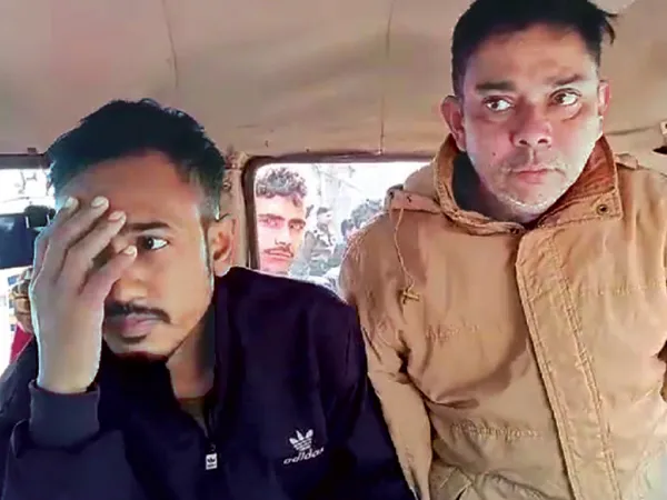 বাংলাদেশিদের ভুয়ো পরিচয়পত্র তৈরির ঘটনায় গ্রেপ্তার আরও ২