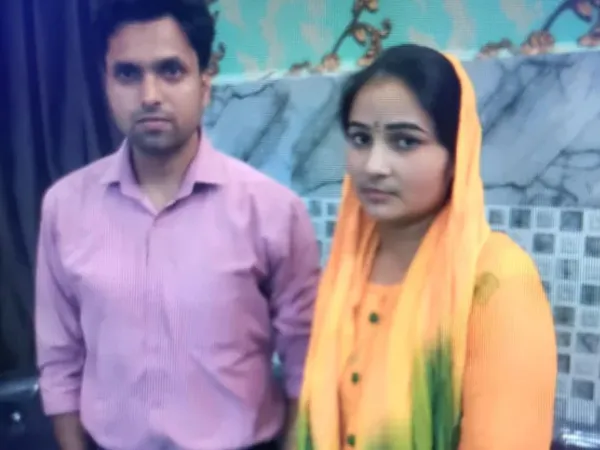 দাম্পত্য জীবনে অশান্তি, গাজিয়াবাদে স্বামীর ঝুলন্ত দেহ উদ্ধার, খবর শুনে ৮ কিলোমিটার দূরে আত্মঘাতী স্ত্রী